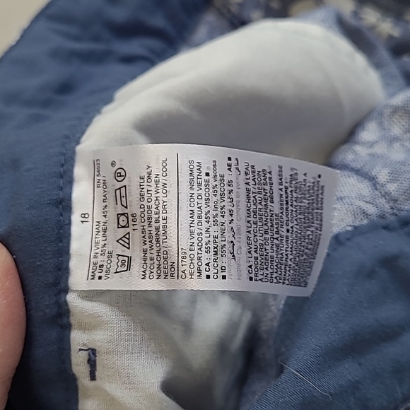 Old Navy women's chambray Everyday Short with white flowers size 18 - Picture 4 of 8